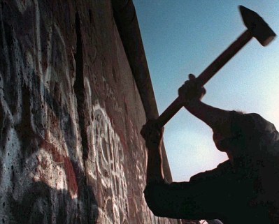 1414798305932_wps_22_FILE_This_Nov_12_1989_fil